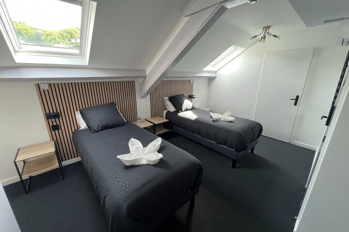 Room 6 of 26