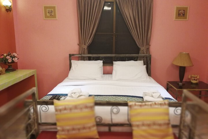 Room 30 of 98