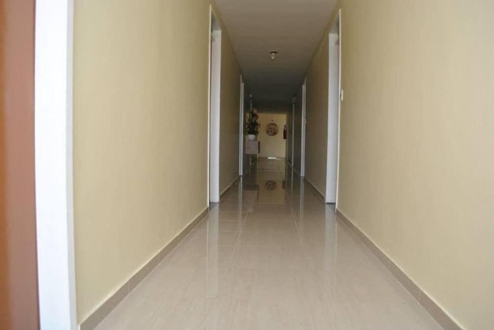 Ballroom/Hall 27 of 32