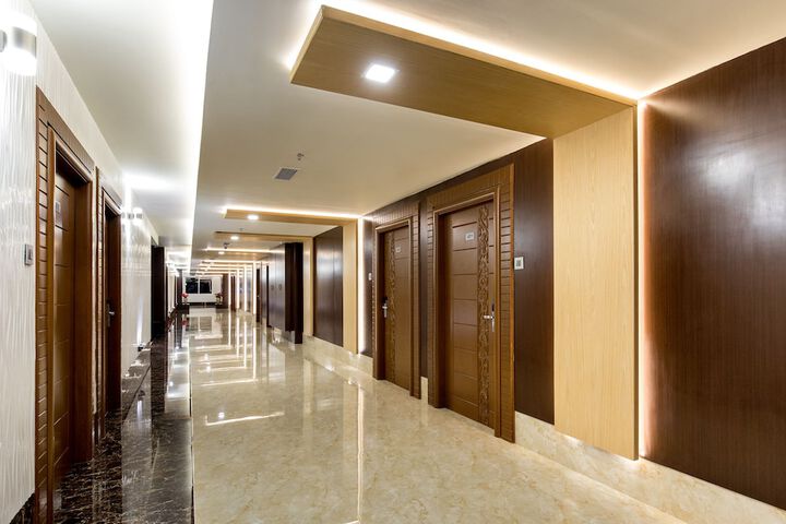 Ballroom/Hall 30 of 42