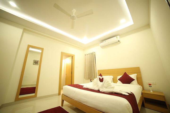 Room 16 of 32