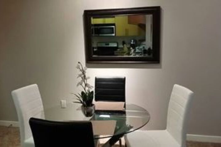 Room 17 of 27
