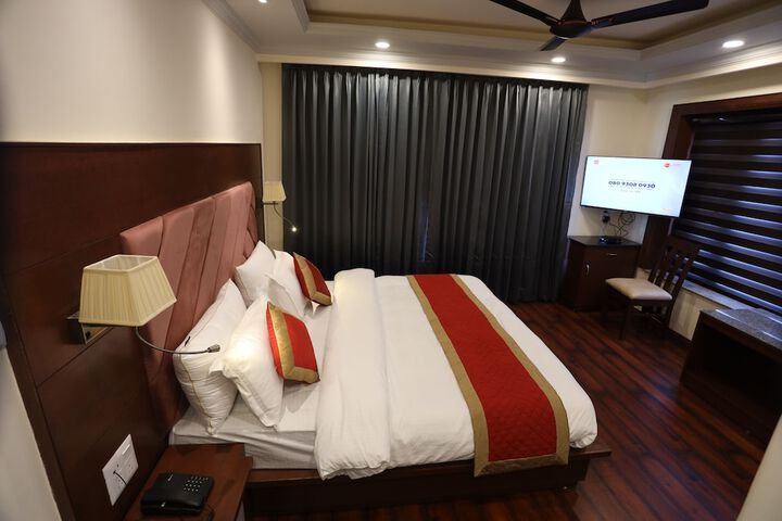 Room 13 of 45