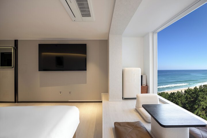 Room 48 of 89