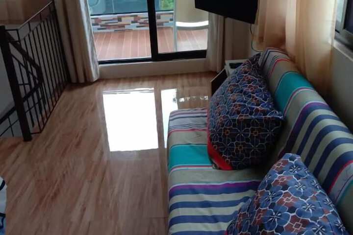 Room 5 of 49