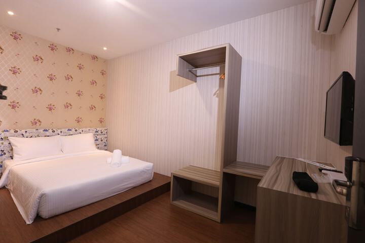 Room 20 of 49