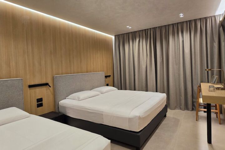 Room 15 of 91