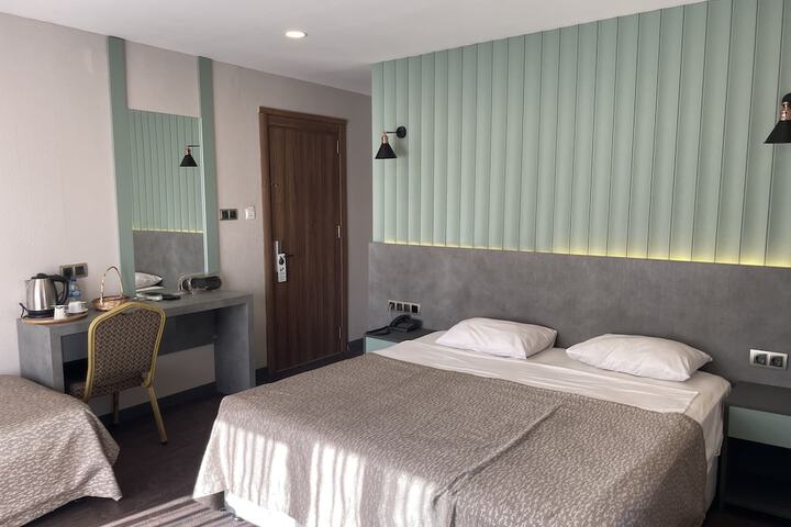 Room 17 of 32