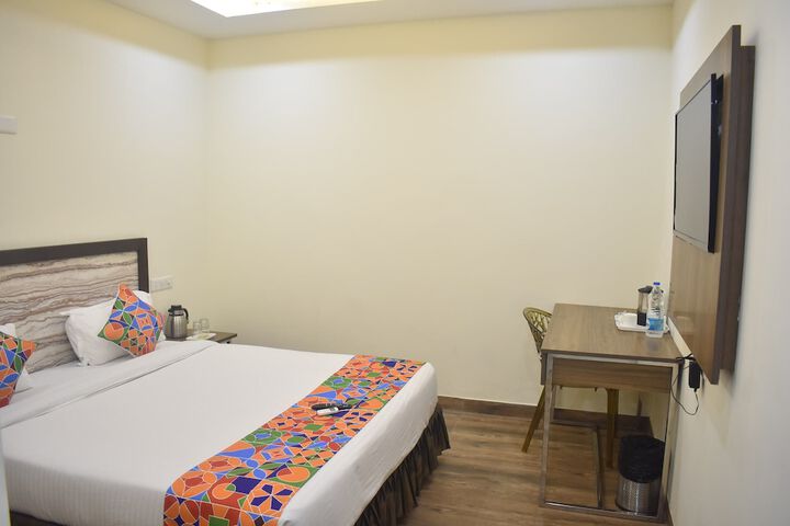 Room 16 of 36