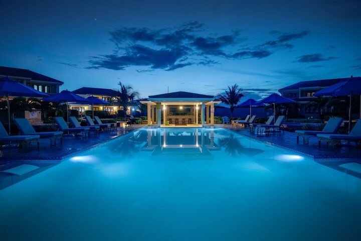 Pool 227 of 328