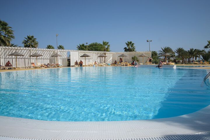 Pool 49 of 102
