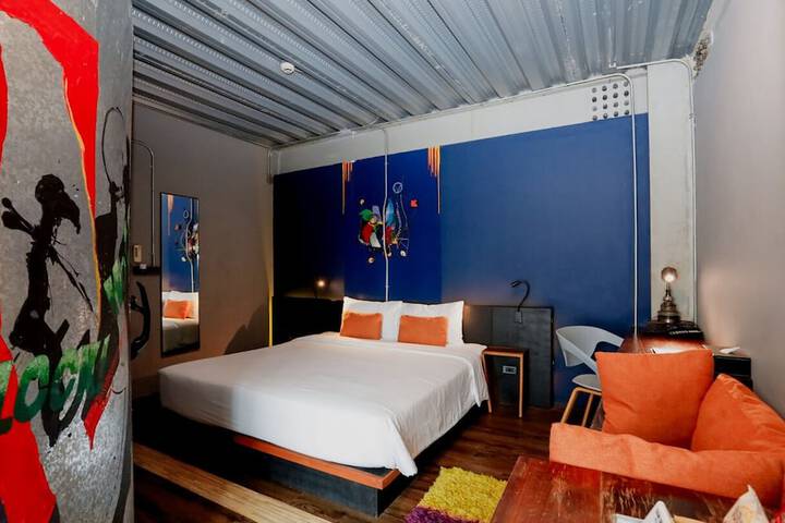 Room 46 of 91