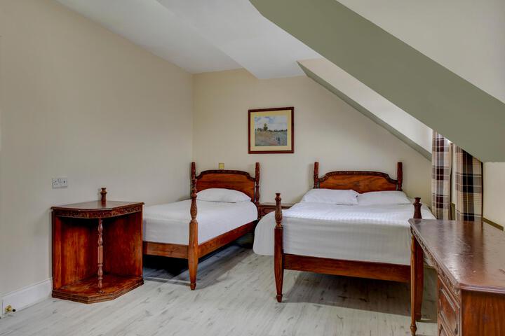 Room 40 of 69