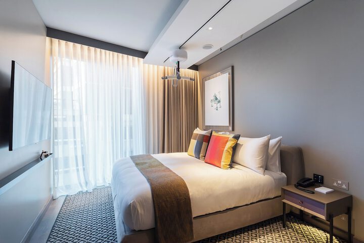 Room 21 of 103