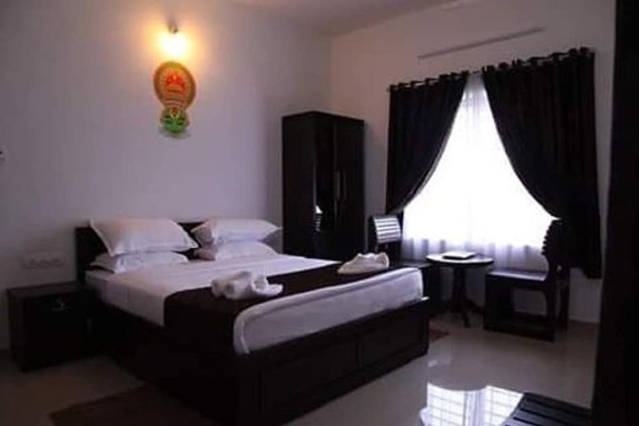 Room 12 of 12