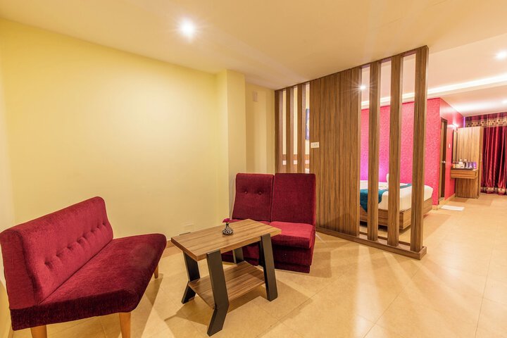 Room 10 of 19