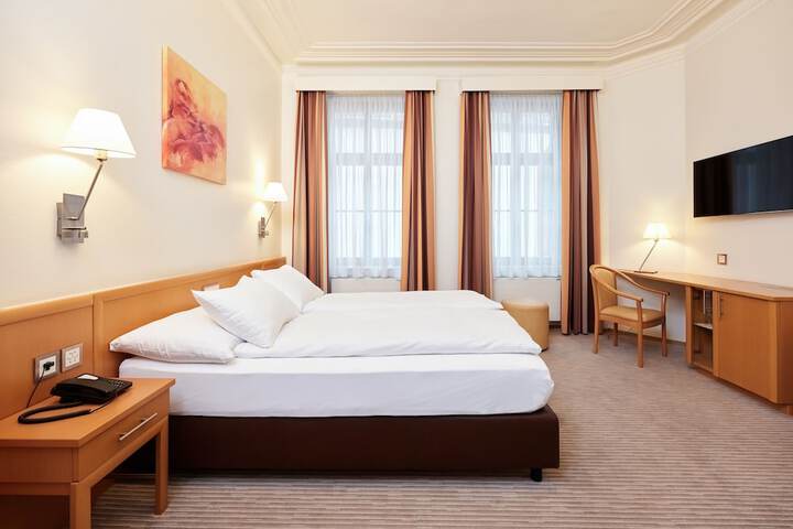 Room 9 of 52