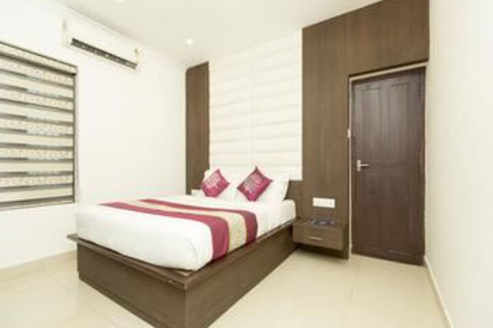 Room 7 of 20