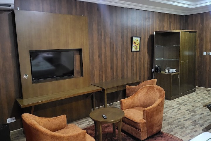 Hotel 68 of 71