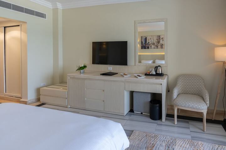 Room 20 of 83