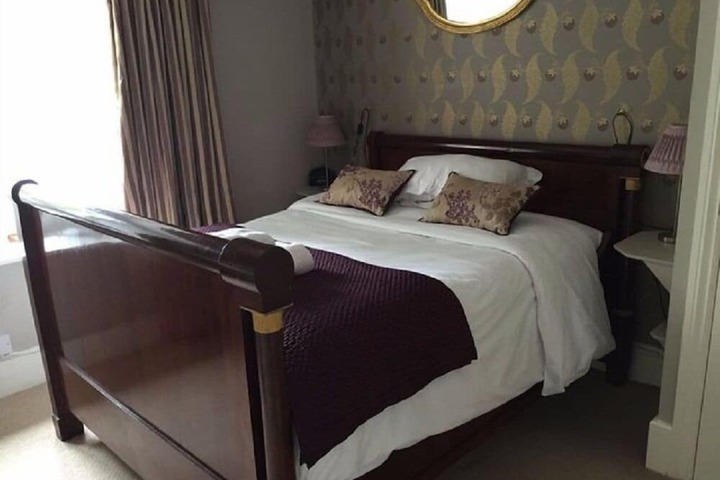Room 3 of 15