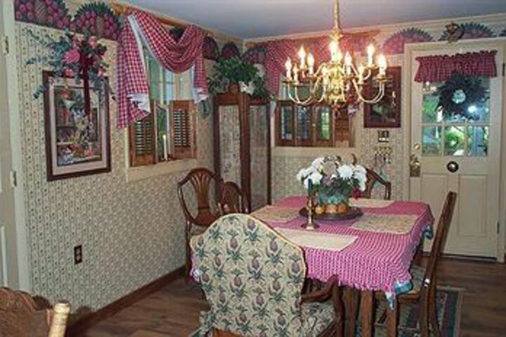 Room 14 of 28