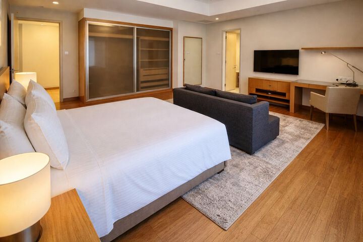 Room 17 of 61