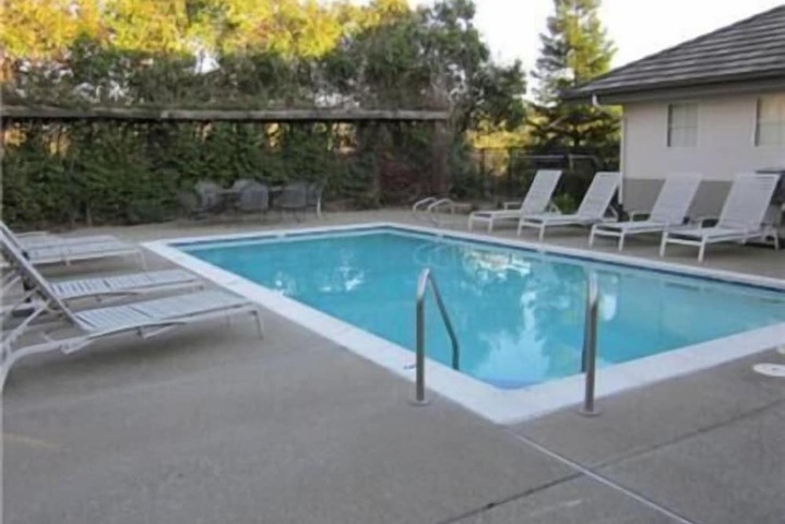 Pool 58 of 80