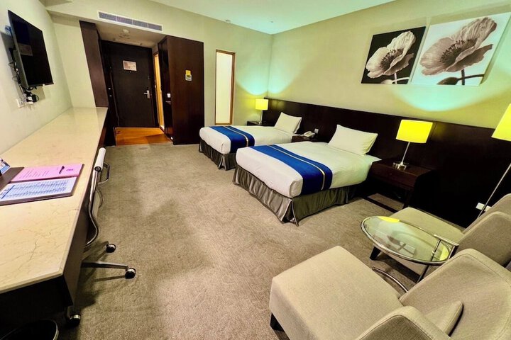 Room 18 of 35