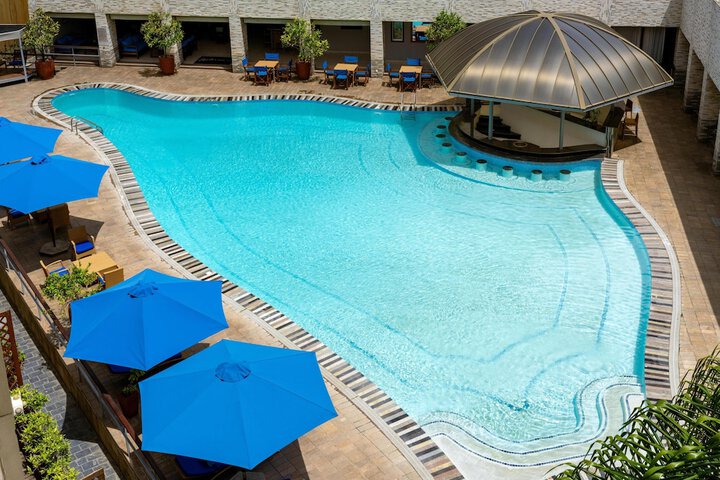 Pool 132 of 227