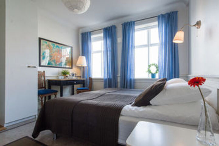 Room 10 of 22