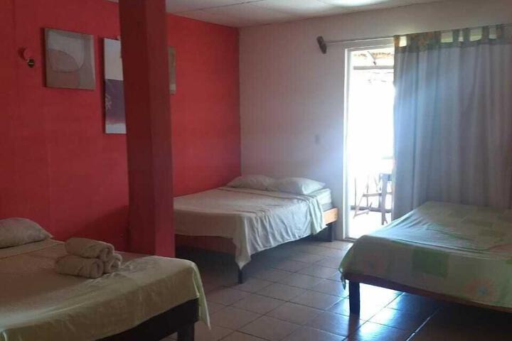 Room 28 of 33