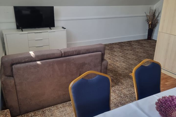 Room 21 of 33