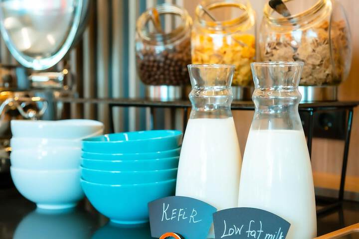 Breakfast/Coffee Service 24 of 42