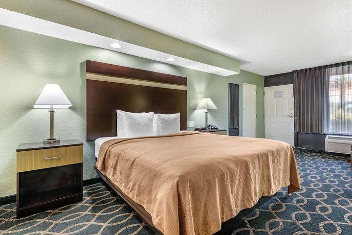 1 King Bed Accessible (1 of 11)