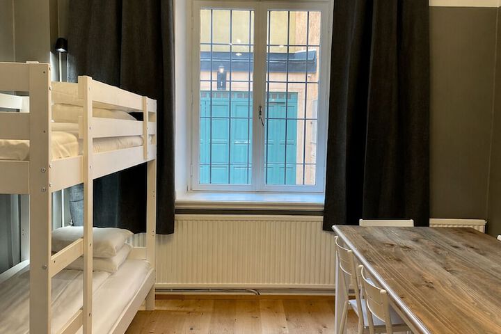 Room 89 of 149