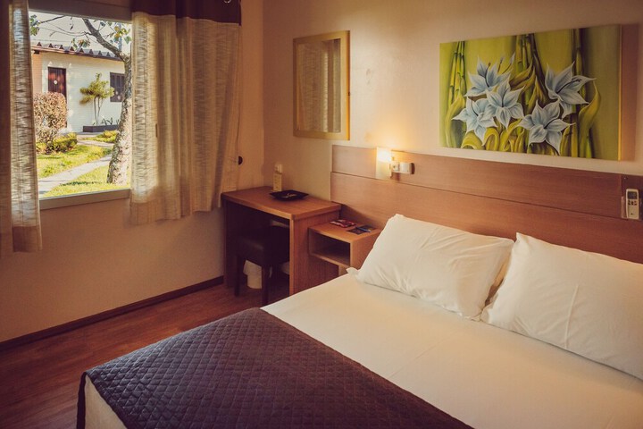 Room 32 of 88