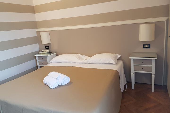 Room 19 of 39