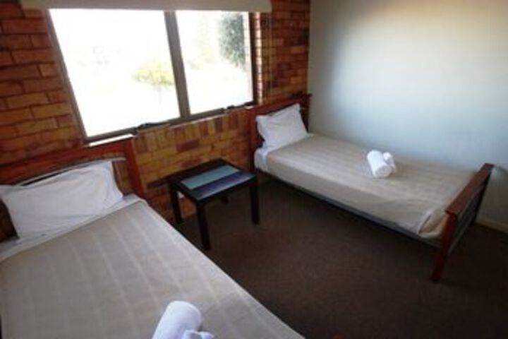 Room 8 of 17
