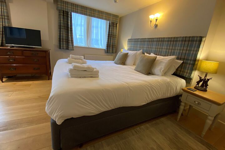 Room 10 of 82