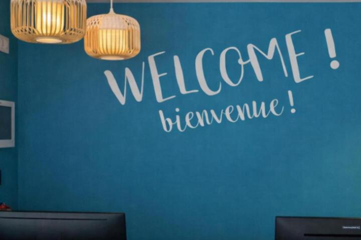 Entrance & Lobby