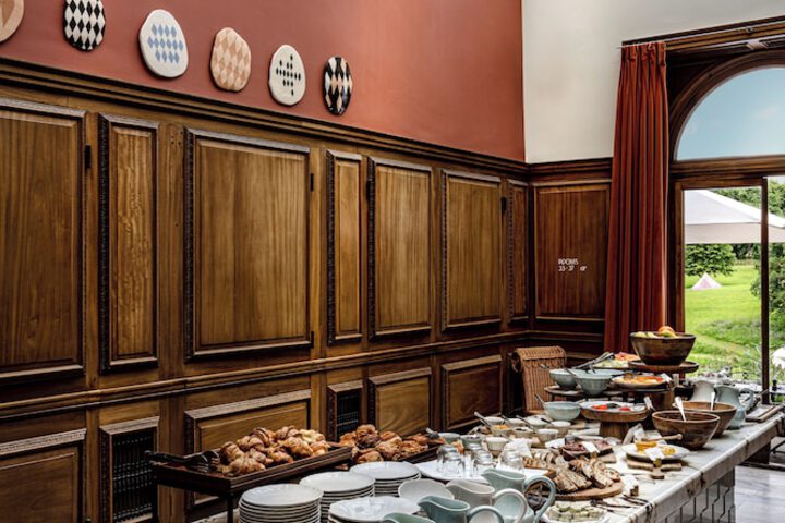 Dining 99 of 136