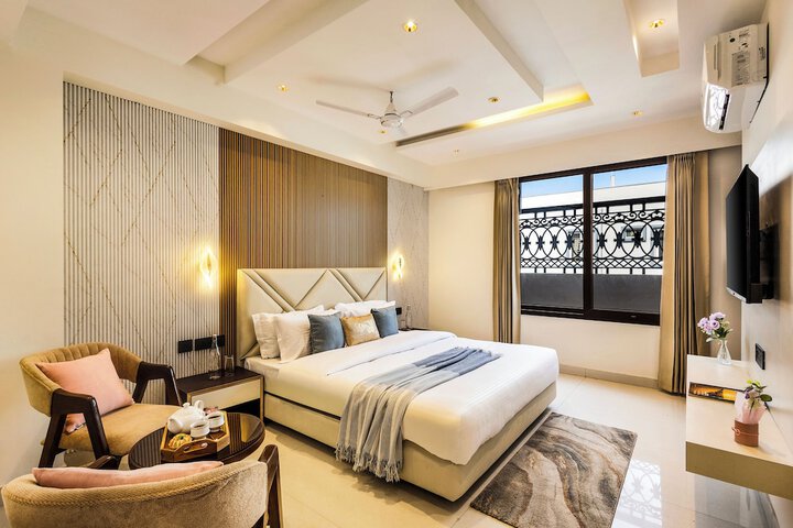 Room 44 of 71