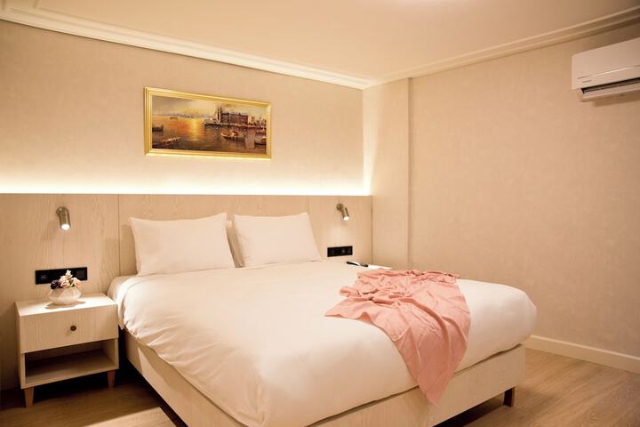 Room 30 of 92
