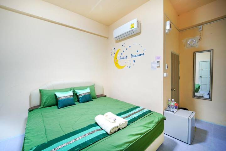 Room 30 of 64