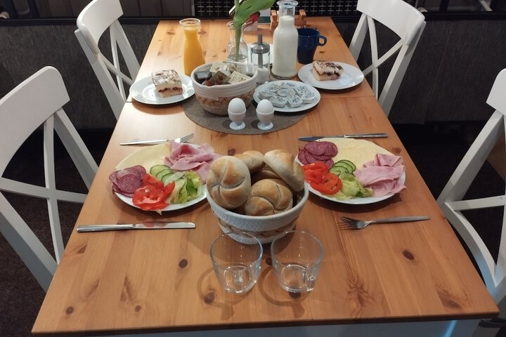 Dining 13 of 24