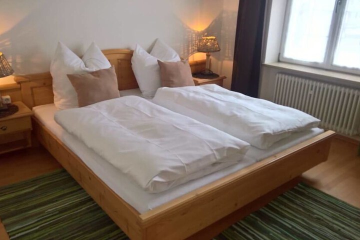 Room 4 of 50