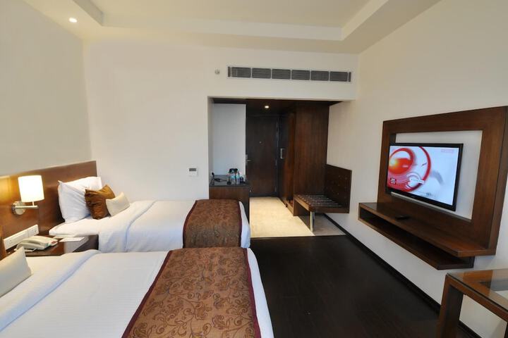 Room 13 of 51