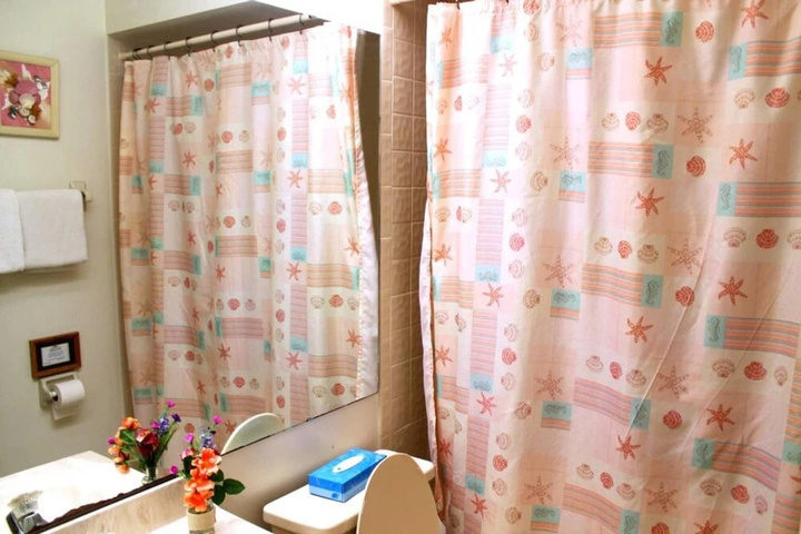 Room 8 of 13