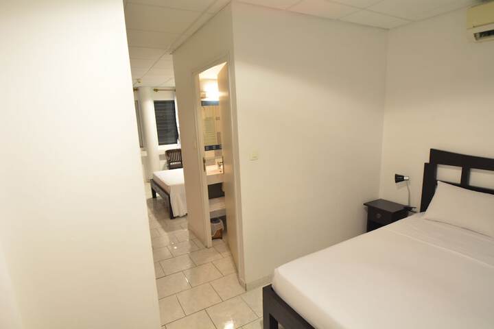 Room 6 of 18